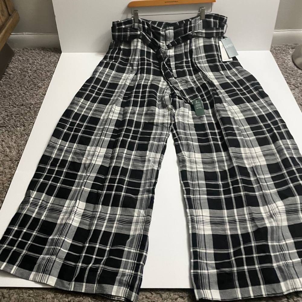 Women’s Ralph Lauren Plaid wide leg pants, pockets